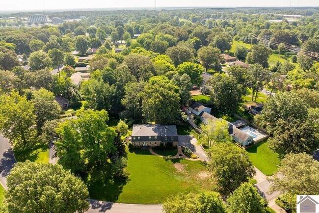 Building Photo - 51 Martin Cir