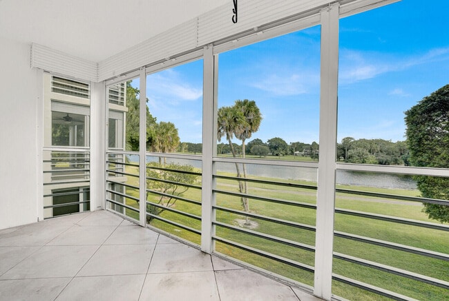 Building Photo - 804 Cypress Blvd