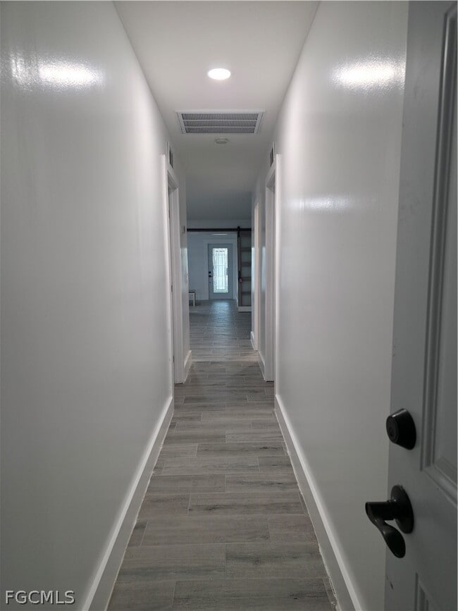 Building Photo - 4474 E Riverside Dr