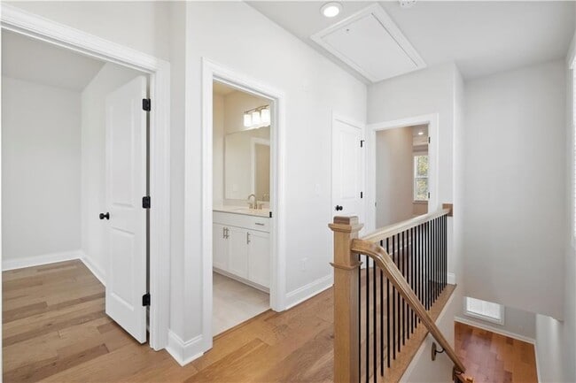 Building Photo - 410 Townly Ct