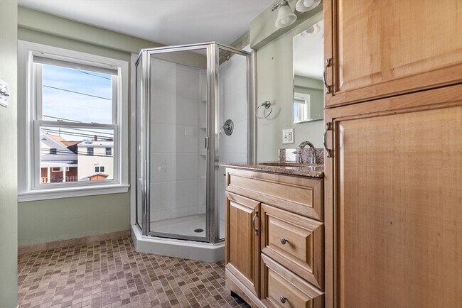 Building Photo - 12 Wright St