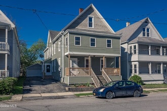 Building Photo - 65 Van Derveer St