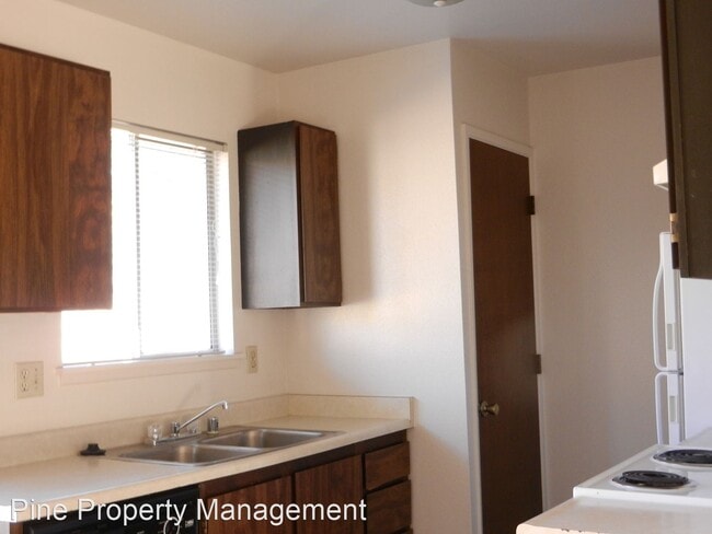 Building Photo - 333 Boulder Creek Dr