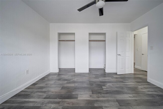 Building Photo - 6565 Santona St