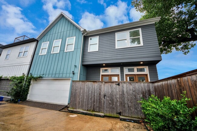 Building Photo - 624 Delmar St