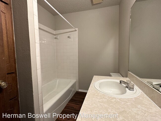 Building Photo - 2 br, 2 bath House - 1007 Southmoor Dr