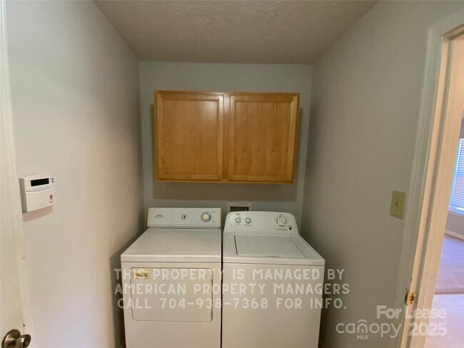 Building Photo - 1596 Matthew Allen Cir