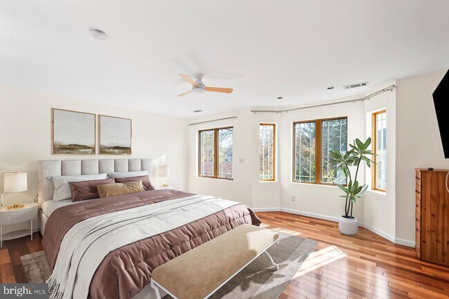 Building Photo - 10009 Sinnott Ct