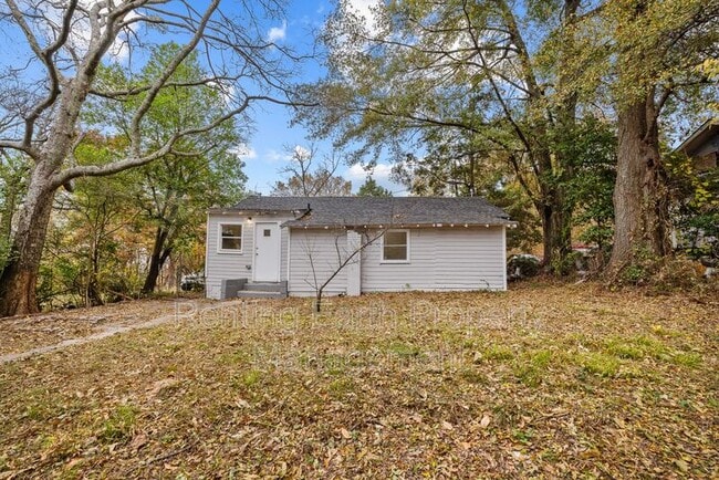 Building Photo - 2113 Rambow Ave SW