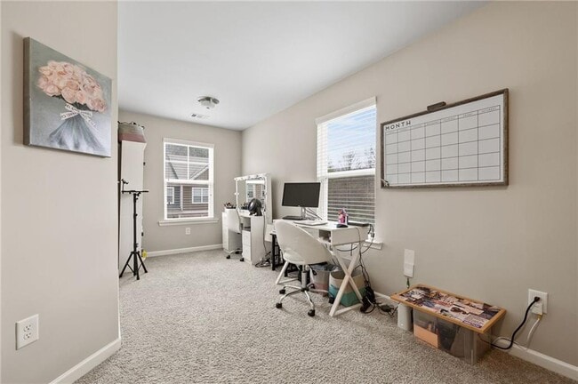 Building Photo - 5011 Longview Walk