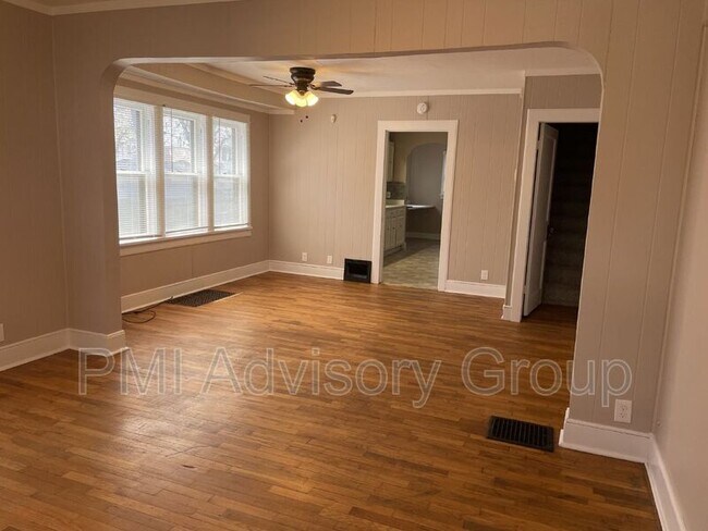 Building Photo - 1261 SW Wayne Ave