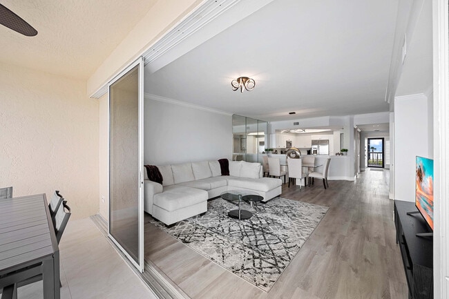 Building Photo - 9700 Gulf Shore Dr
