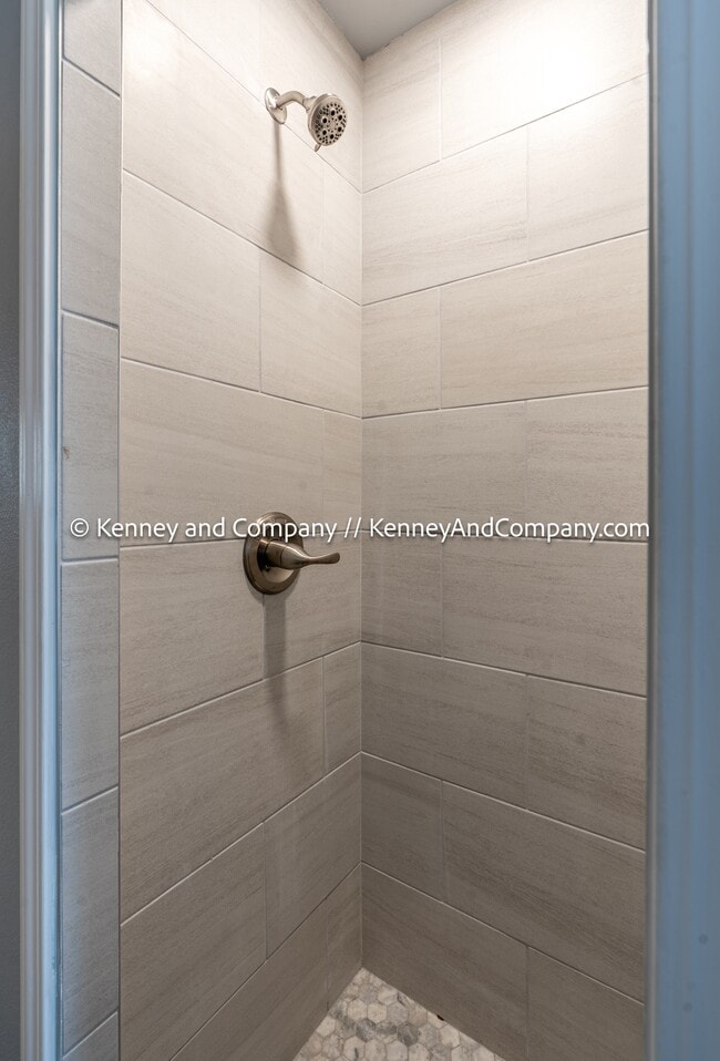 Building Photo - 1421 Querida Dr