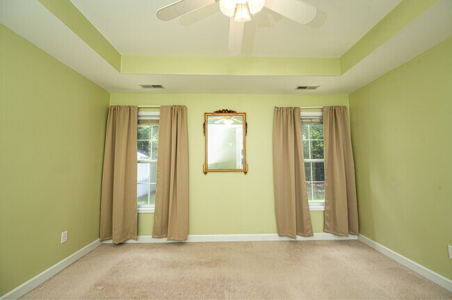 Building Photo - 118 Monterey Cir