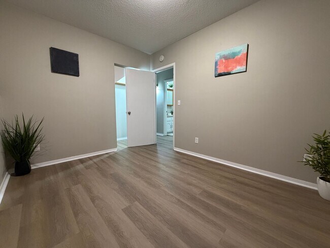 Building Photo - 246-248 Grand Blvd.