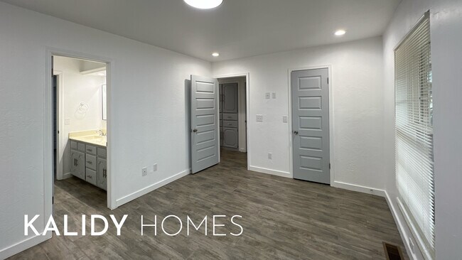 Building Photo - 12510 Maple Ridge Rd