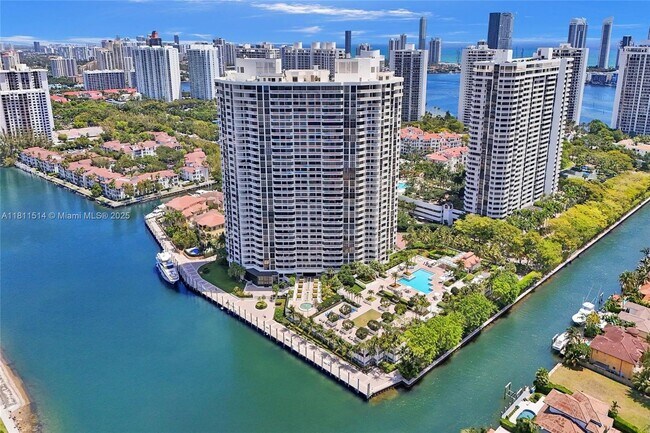 Building Photo - 1000 E Island Blvd
