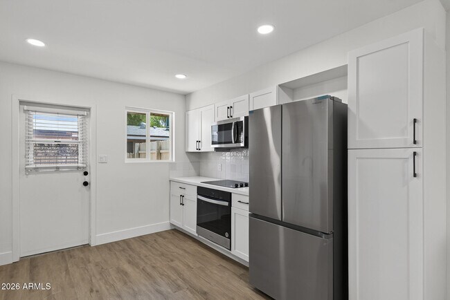 Building Photo - 7802 E Heatherbrae Ave