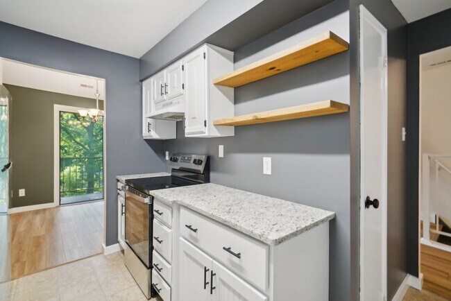 Building Photo - 203B Cypress Point Cir