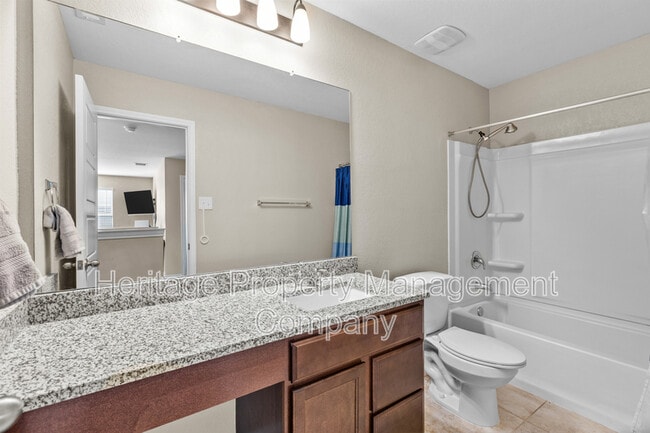 Building Photo - 1915 Overlook Knoll