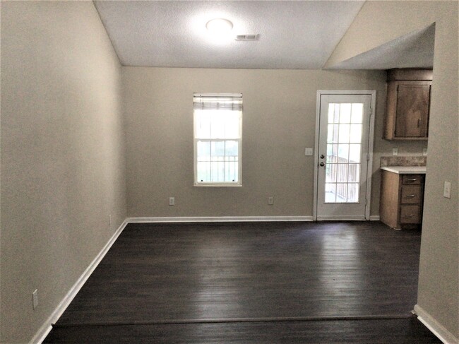 Building Photo - 105 Caboose Court