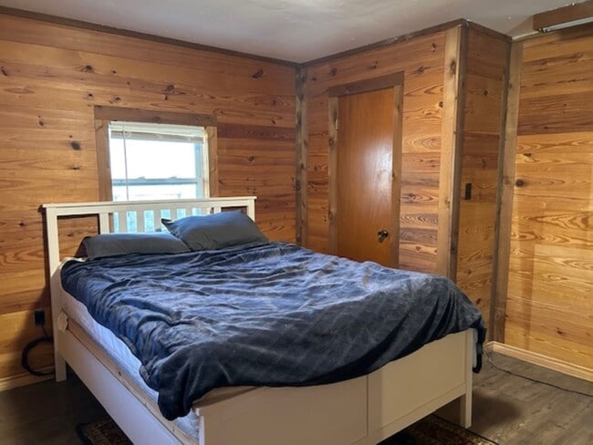 Building Photo - 34743 Betka Rd