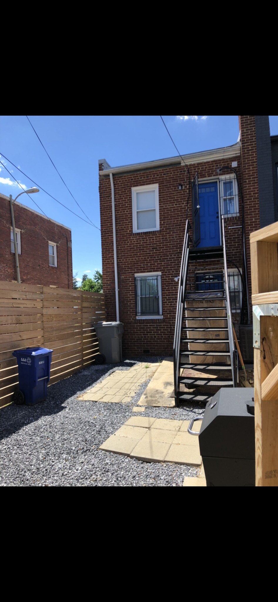 Building Photo - 1443 Holbrook St NE