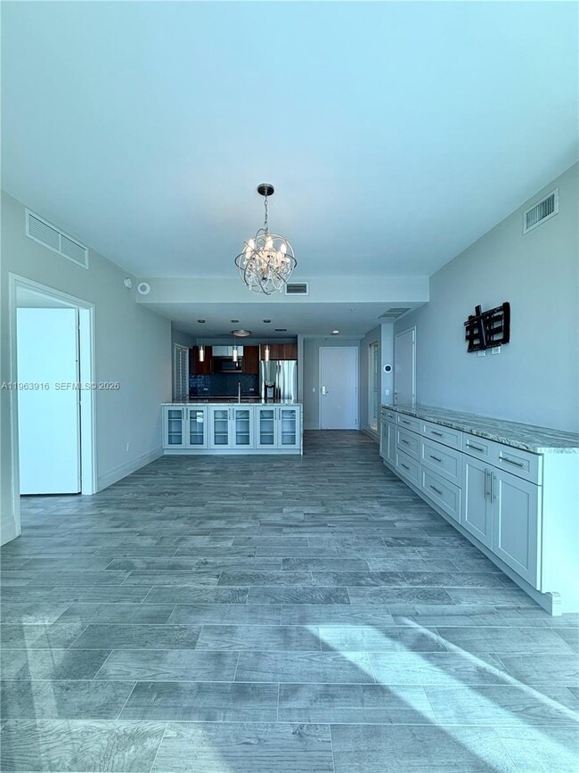 Building Photo - 300 S Biscayne Blvd