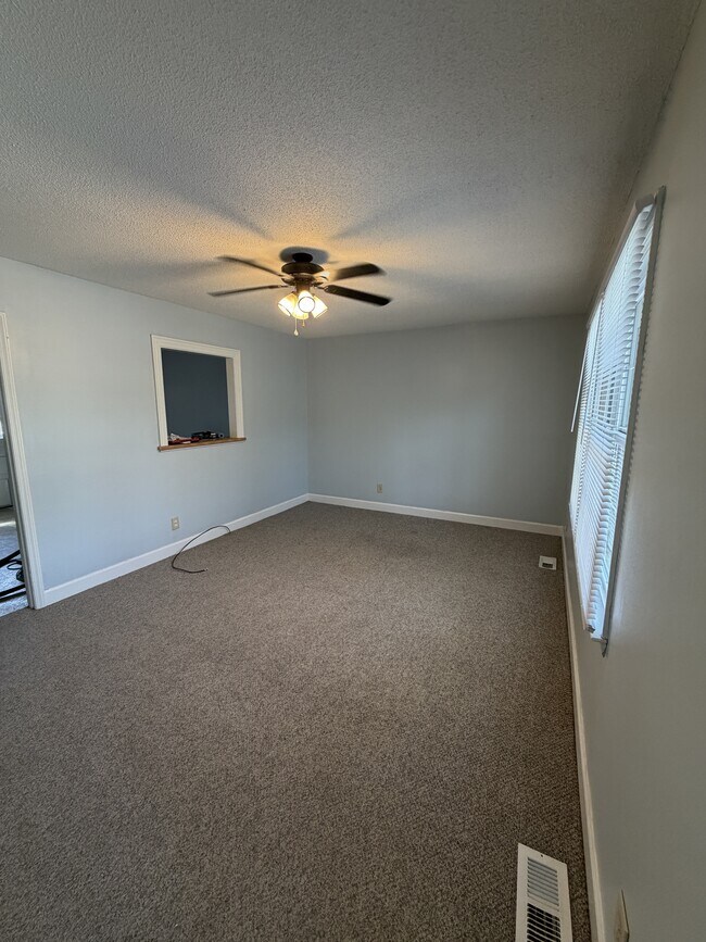 Building Photo - 1011 Brownlea Dr