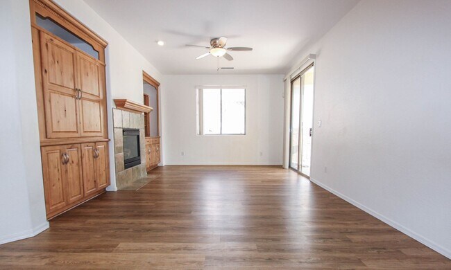 Building Photo - 3 Bedroom in Stoneridge