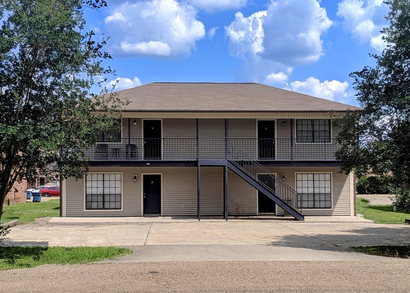 Building Photo - 105 VIEUX ORLEANS CIR