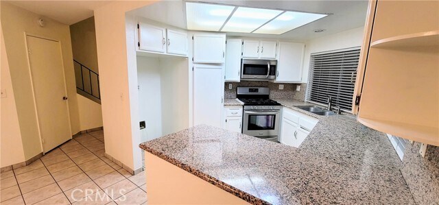 Building Photo - 14644 Bella Courte