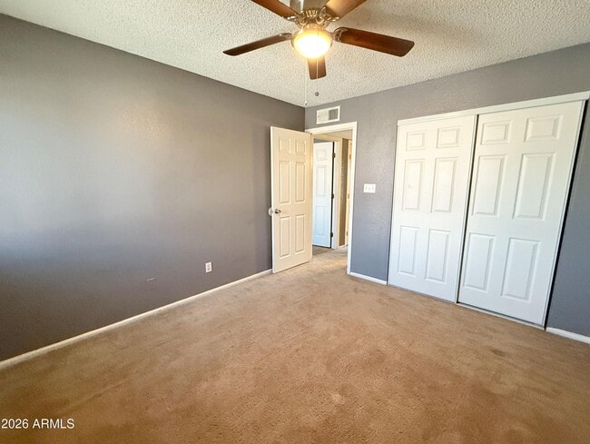 Building Photo - 2202 W Glenrosa Ave