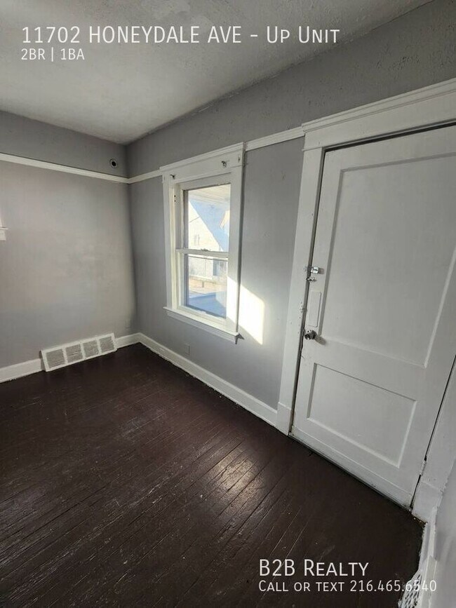 Building Photo - 11702 Honeydale Ave