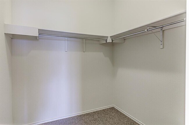 Building Photo - 339 Alamosa Dr