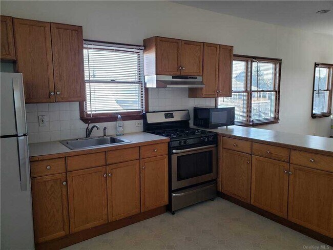 Building Photo - 451 Fire Island Ave