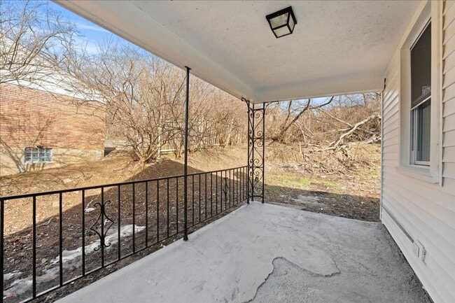 Building Photo - 3068 Worthington Ave