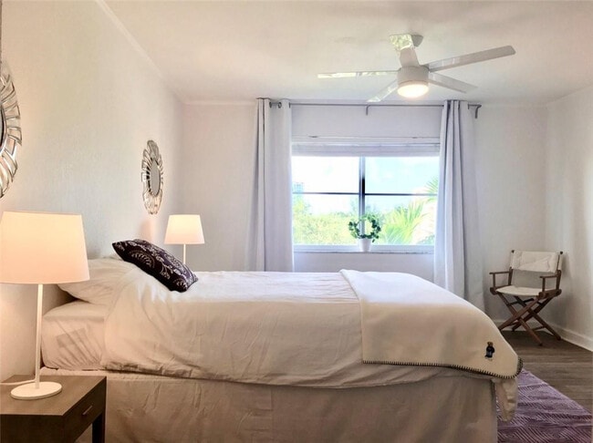 Building Photo - 619 Orton Ave