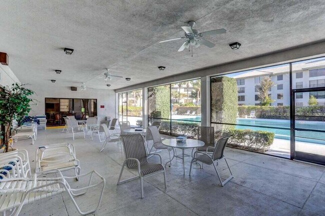 Building Photo - 3710 Whitehall Dr
