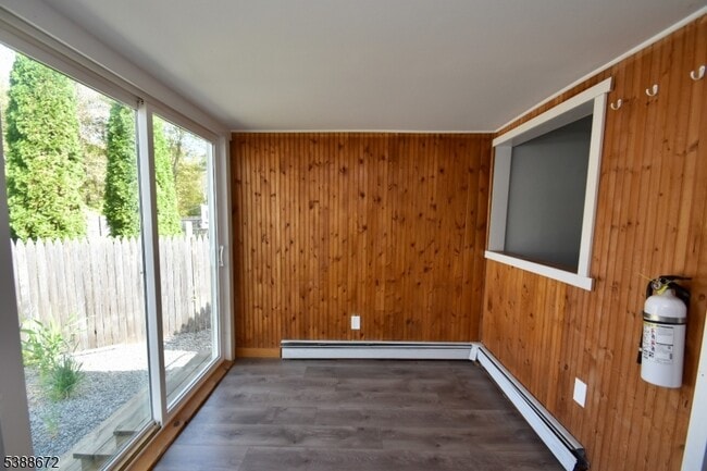 Building Photo - 51 Winona Trail