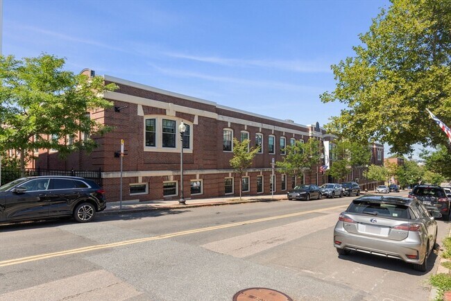 Building Photo - 380 Bunker Hill St