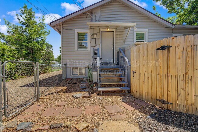 Building Photo - 4205 S Lincoln St