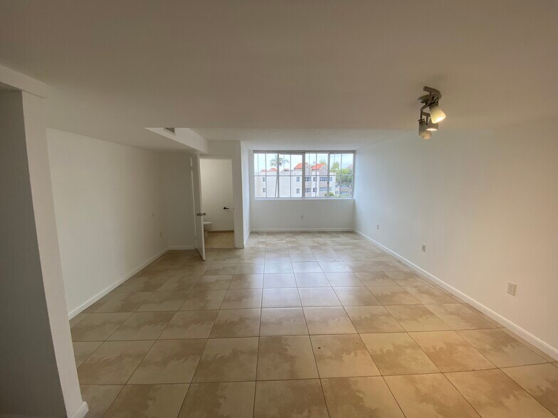 Building Photo - 6045 Northwest 186th Street