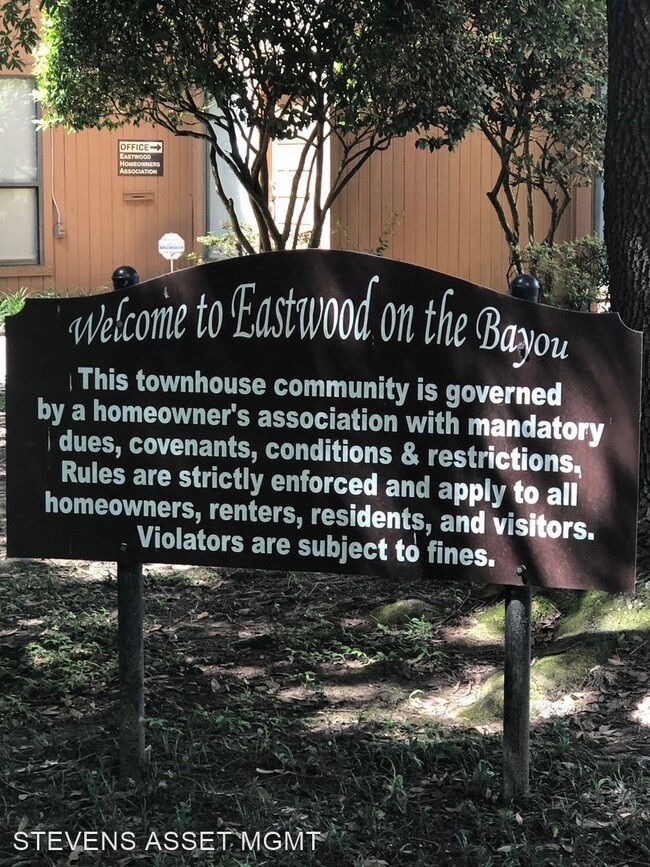 Building Photo - 1 br, 1 bath House - 3253 Eastwood Drive
