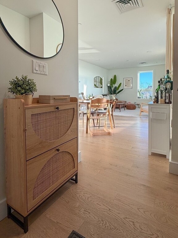 Building Photo - 301 Border St