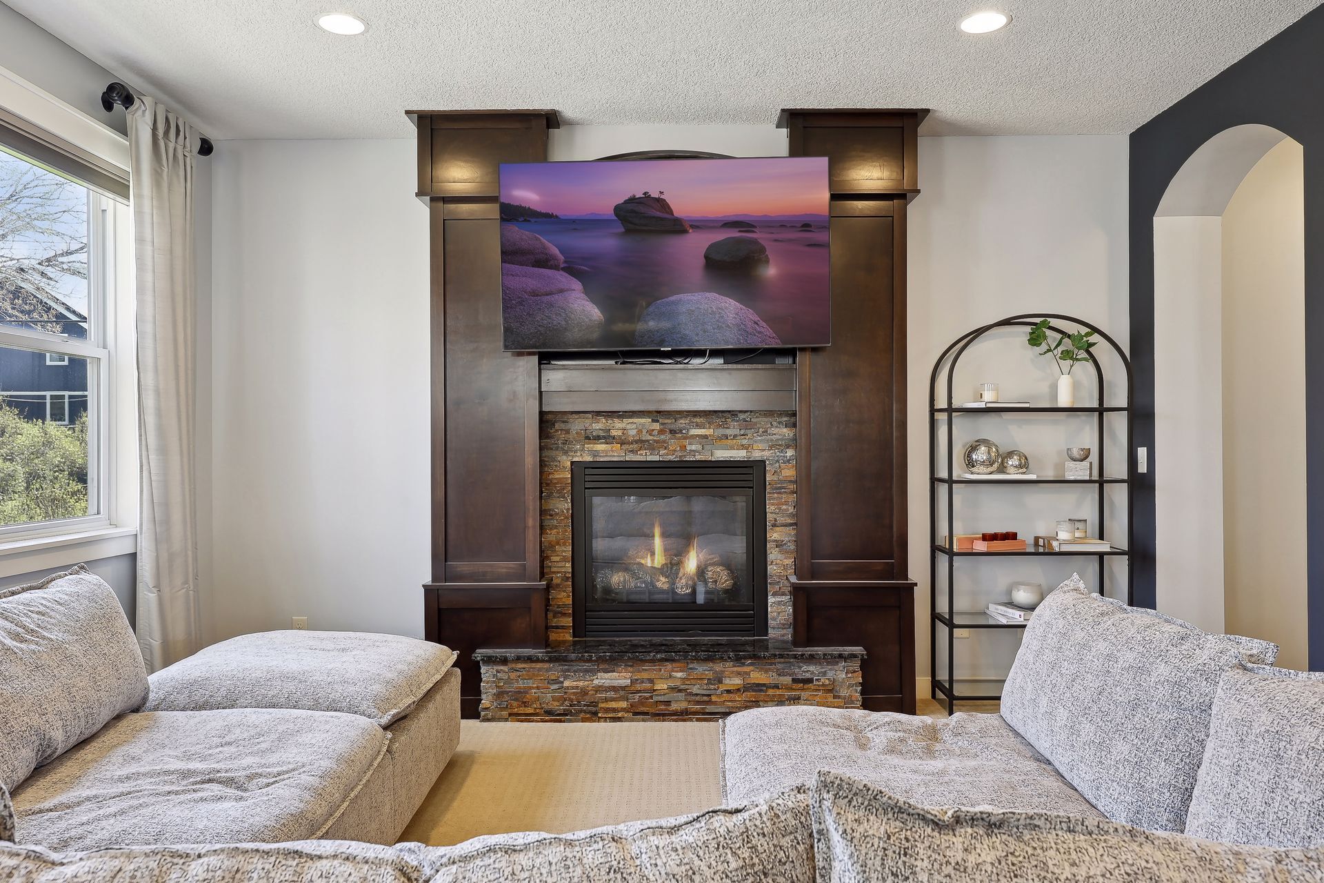 Building Photo - 2019 Louisiana Ave S