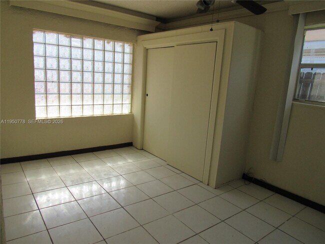 Building Photo - 7913 Ramona St