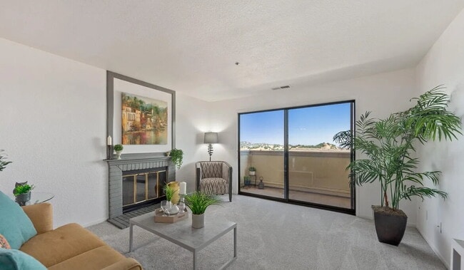 Building Photo - Move in Ready Condo - the perfect place fo...