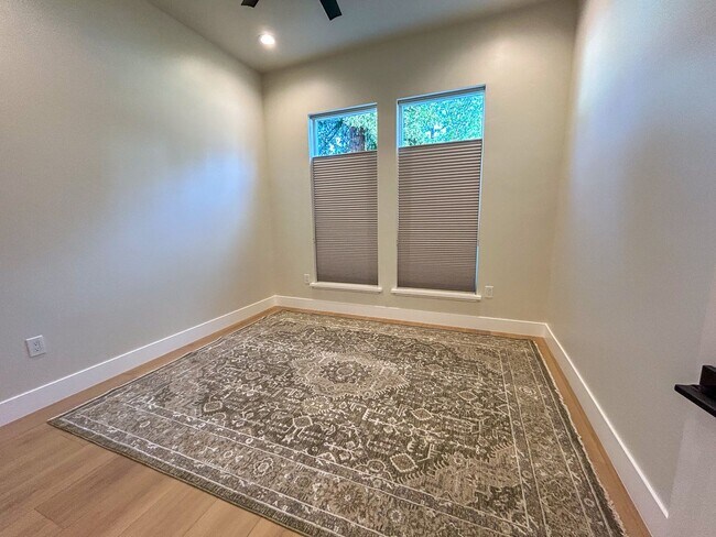 Building Photo - NEWLY BUILT HOME 4 Bed 2.5 Bathroom House in Paradise! Electricity and Solar Included!