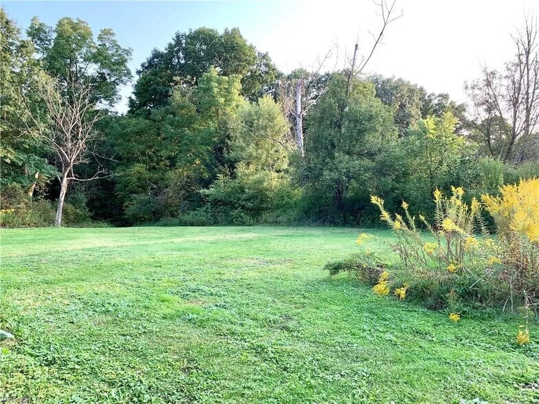 Building Photo - 2816 W Liberty St